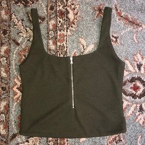 Green Zara crop top, from Trafaluc line